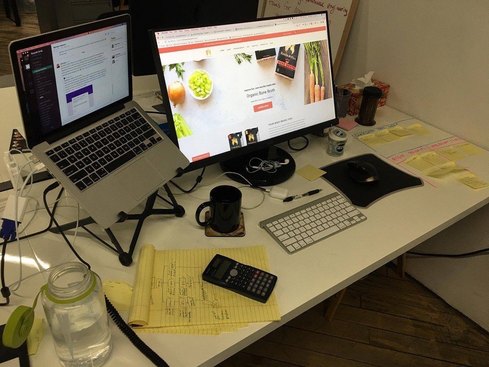 wilson hung desk min